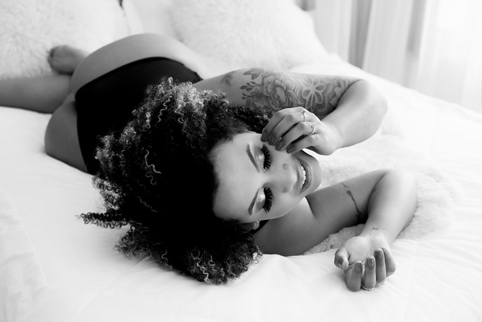 Sensual, retrato feminino, mulheres reais, beleza natural.