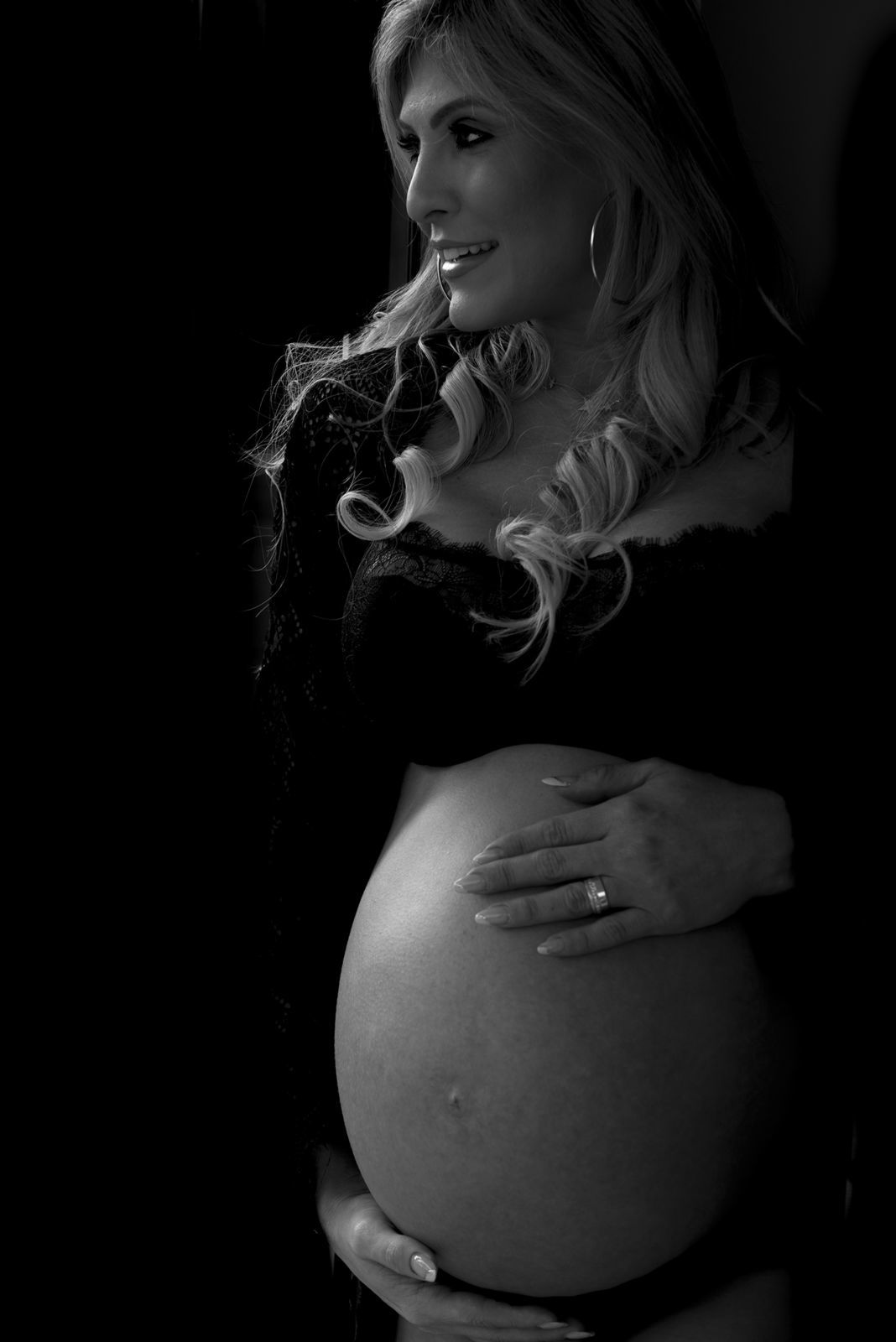 Foto Ensaio com gestante com Glamour , Romantismo e Sensualidade, Chapecó. Foto Ensaio com gestante com Glamour , Romantismo e Sensualidade, Chapecó. - Imagem 3