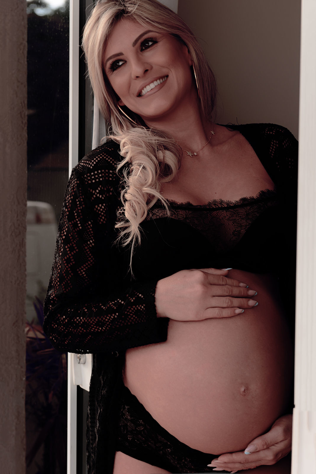 Foto Ensaio com gestante com Glamour , Romantismo e Sensualidade, Chapecó. Foto Ensaio com gestante com Glamour , Romantismo e Sensualidade, Chapecó. - Imagem 4