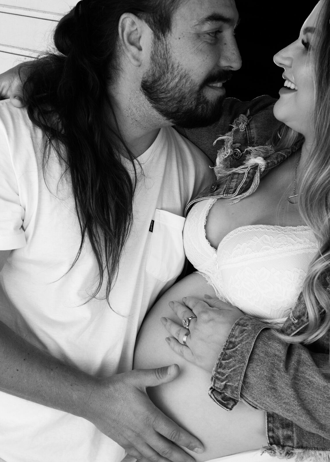 Foto Ensaio  gestante Dani com Glamour , Romantismo  e Sensualidade, Chapecó. - Imagem 11