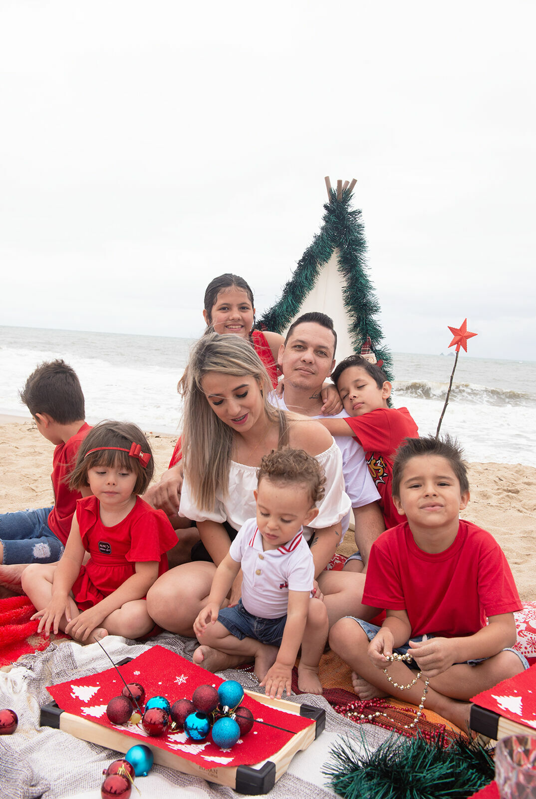 Foto Familia na praia, piquenique - Imagem 0