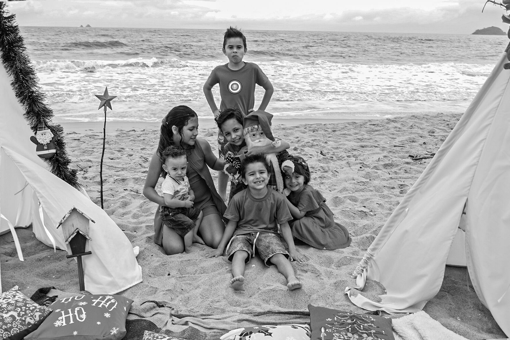Foto Familia na praia, piquenique Foto Familia na praia, piquenique - Imagem 4