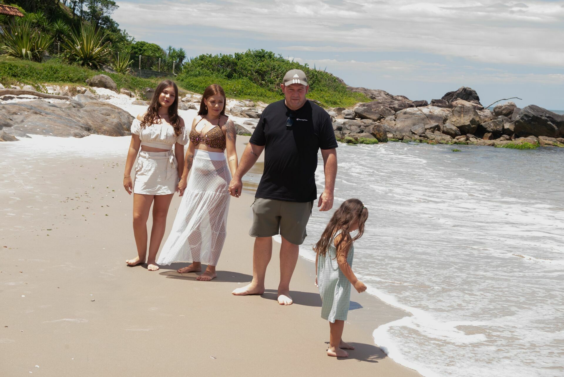 Foto Familia na praia, piquenique - Imagem 0