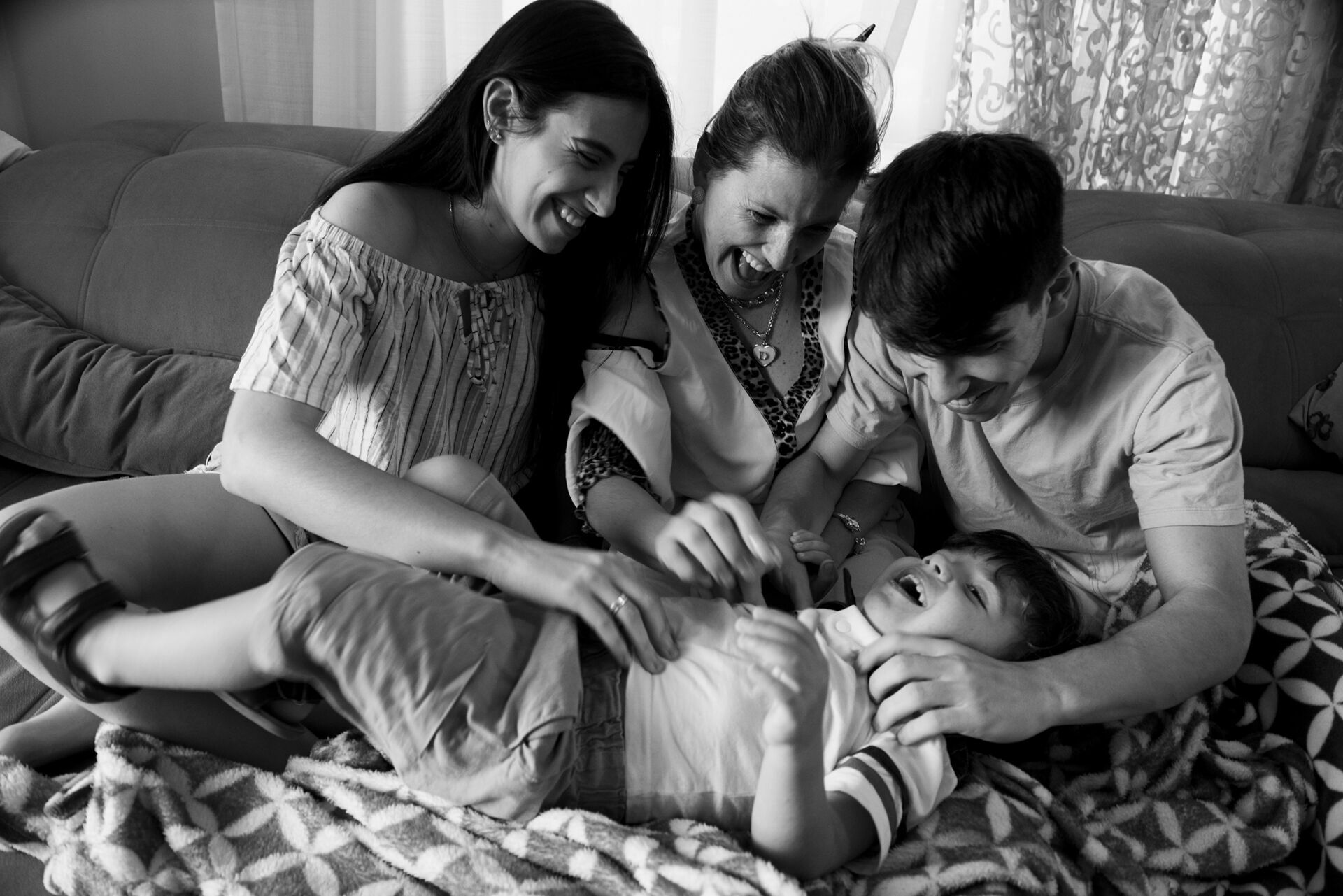 Foto Ensaio Familia em casa Barra Velha, Picarras - Imagem 8